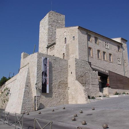 Grand Studio Azur Avec Terrasse - Vieil Antibes Ngoại thất bức ảnh