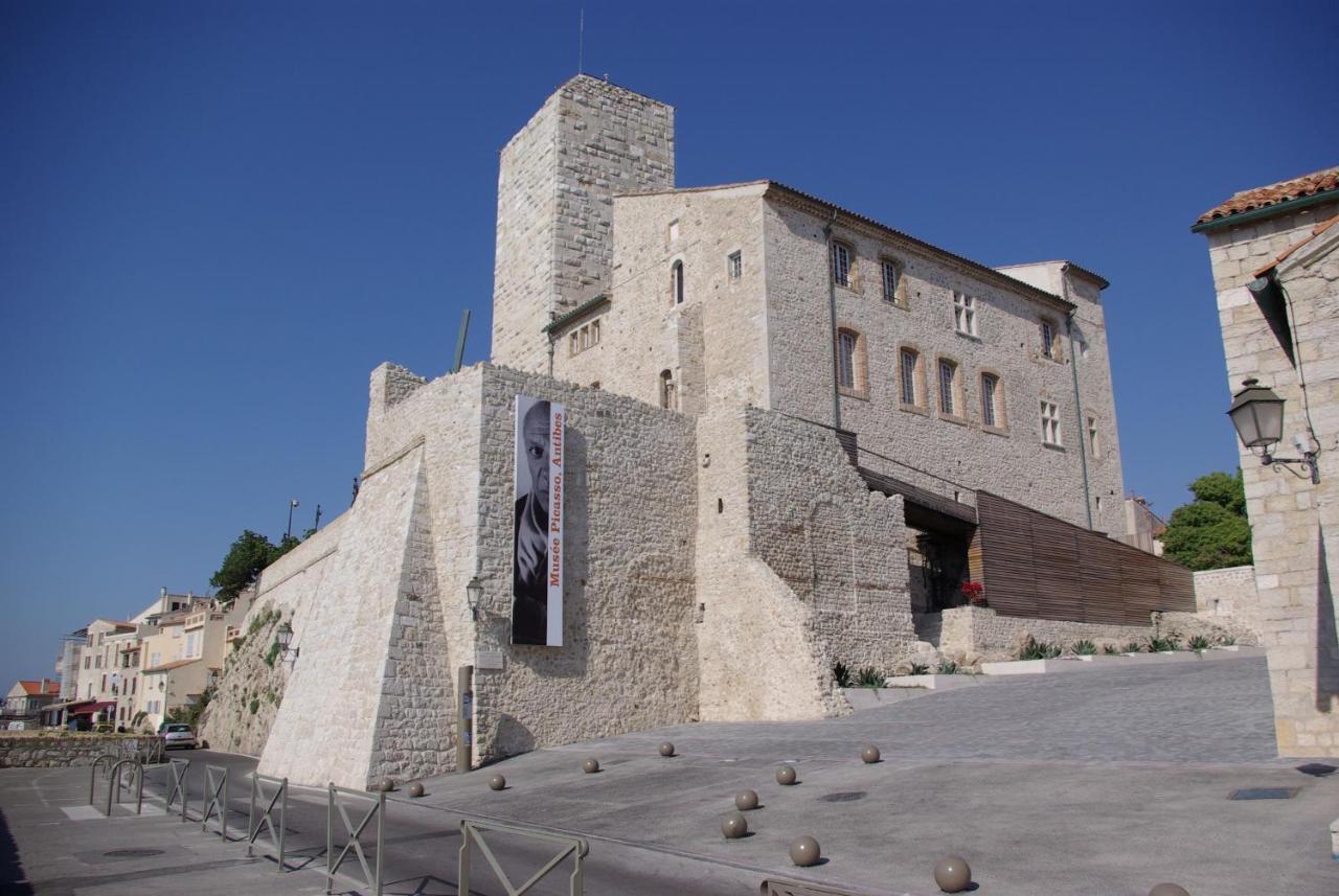 Grand Studio Azur Avec Terrasse - Vieil Antibes Ngoại thất bức ảnh
